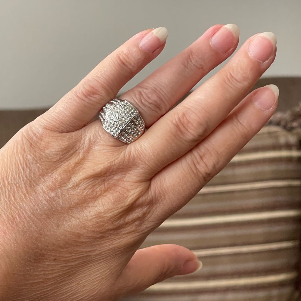 Beautiful accessory ring - Picture 2 of 8